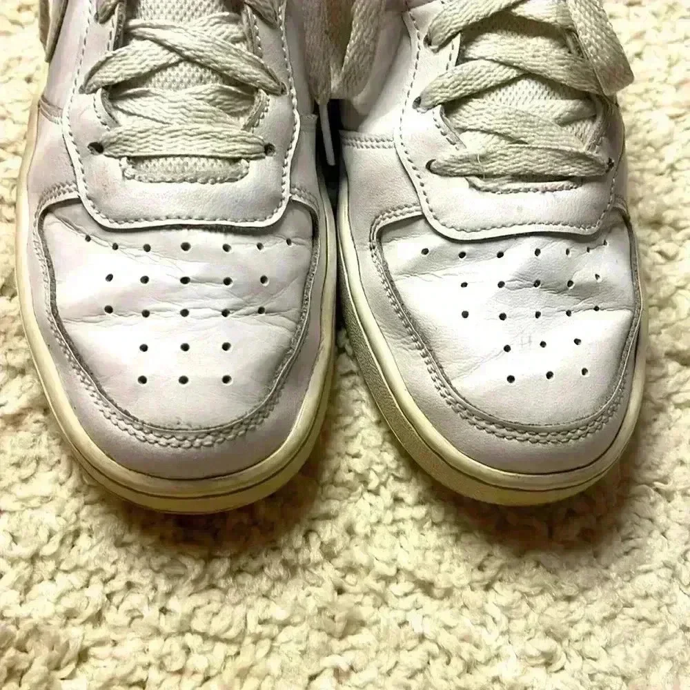 NIKE SIZE 6Y WHITE AIR FORCE 1 PREOWNED